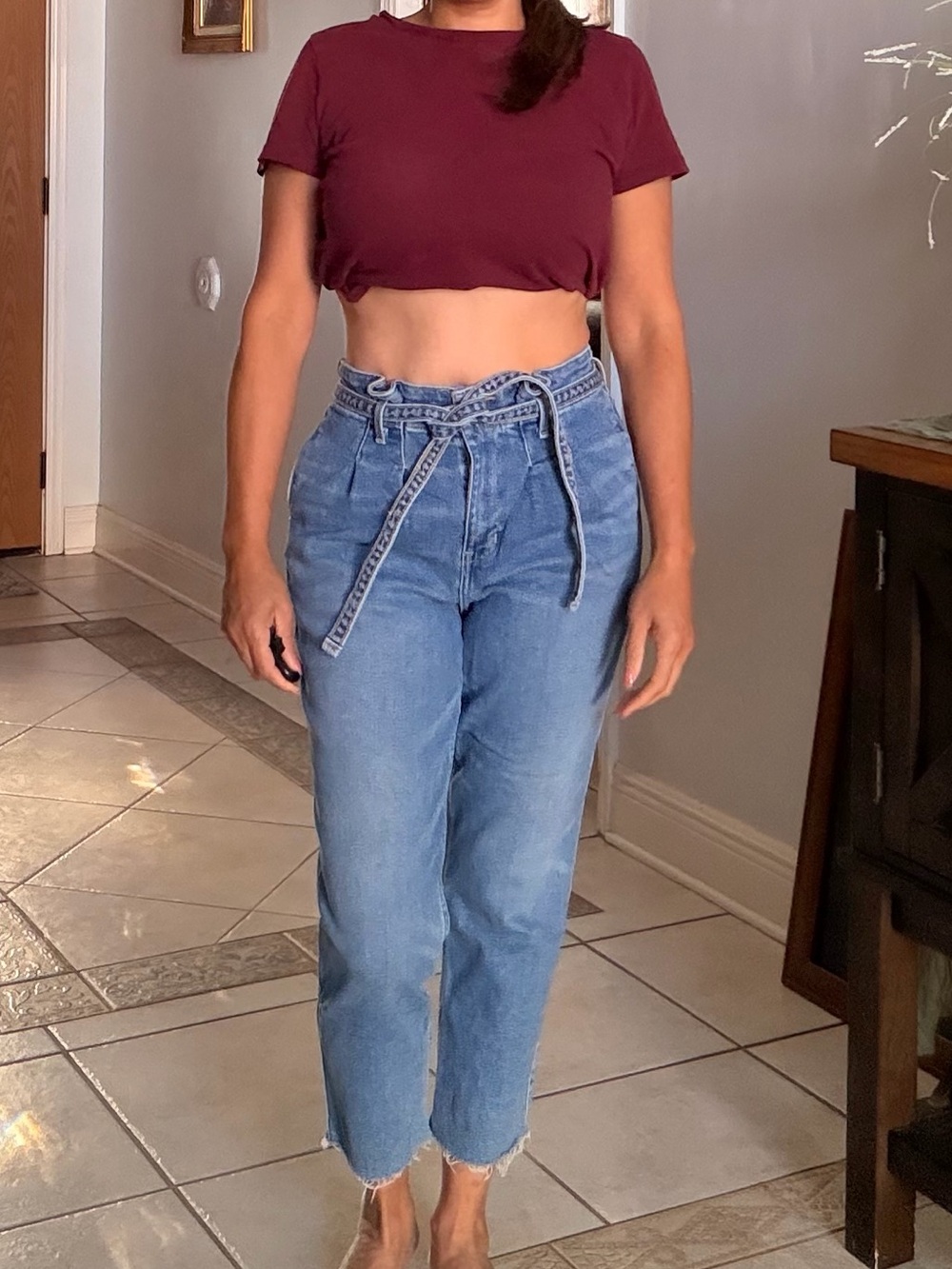 Hollister Curvy Ultra High-Rise Mom Jeans W27